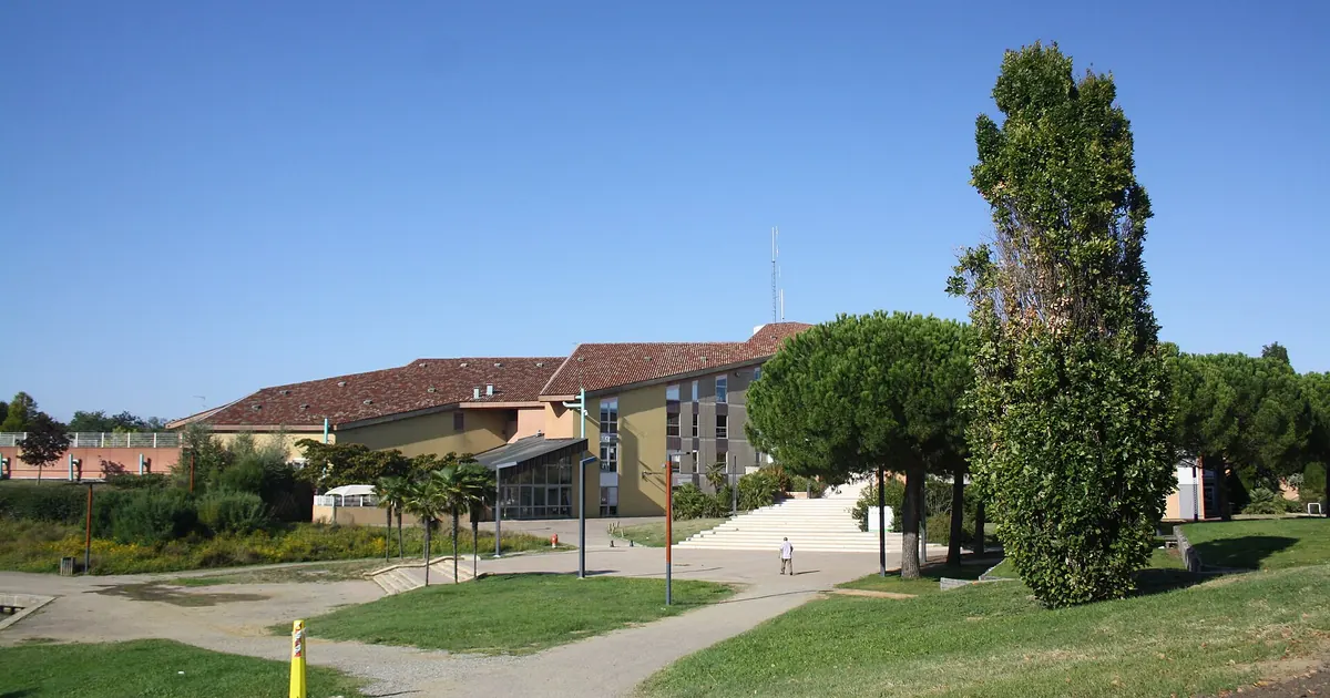 Diagnostic amiante à Blagnac : âge du bâti, vente, location et rénovation — Blagnac